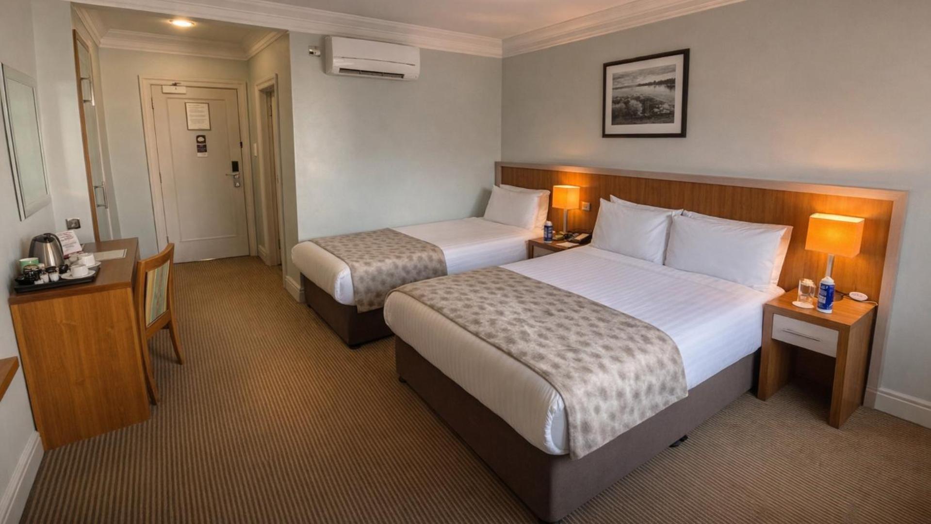 Double or Twin Room,831163388:JPEG